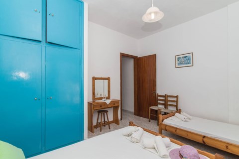 Sydney House Apartments Holidays in Zakynthos Greece