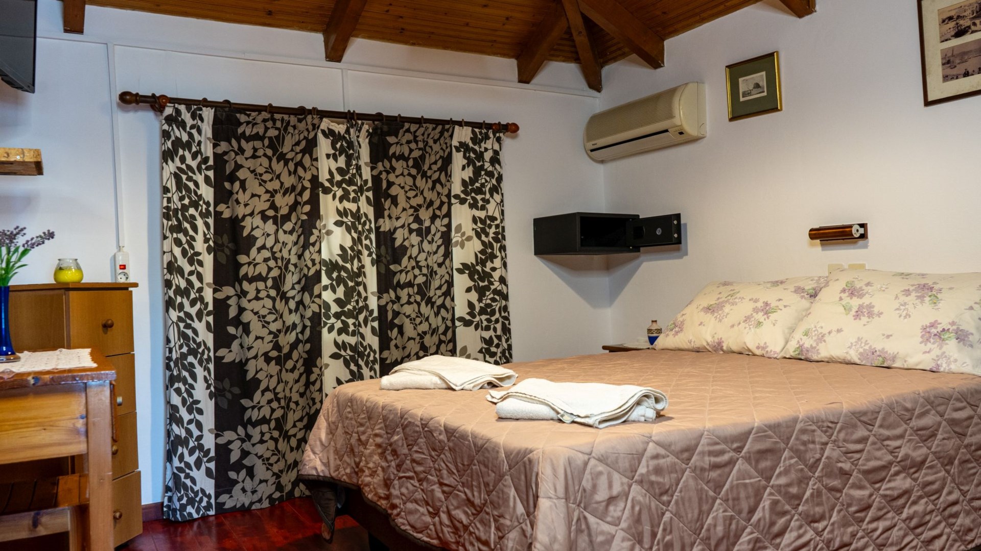 Oasis Apartments & Studios Zante Zakynthos Greece