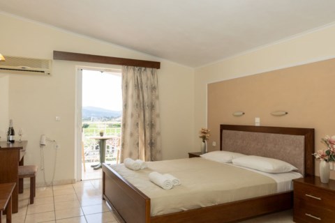 Pahnis Studios Zakynthos Greece