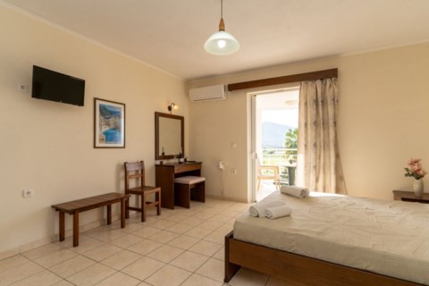Pahnis Studios Zakynthos Greece