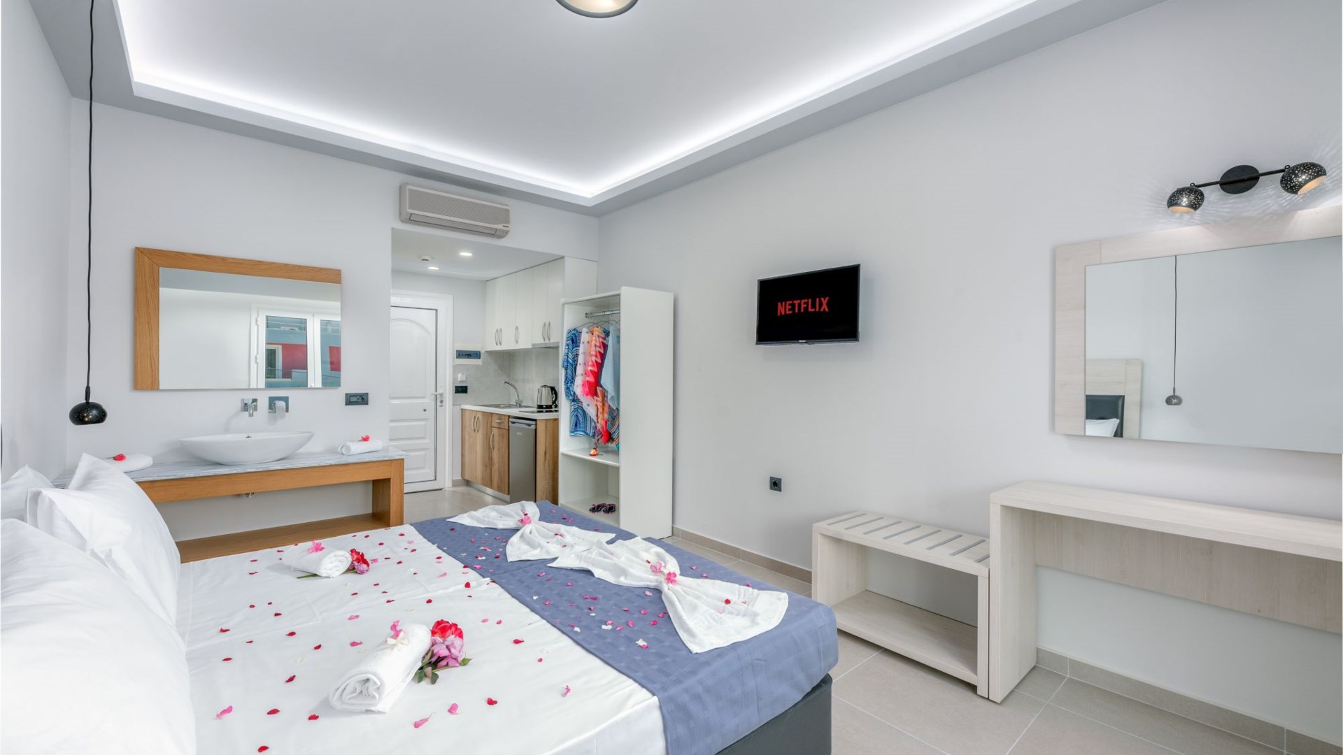 Breeze Luxury Rooms Zante Zakynthos Greece