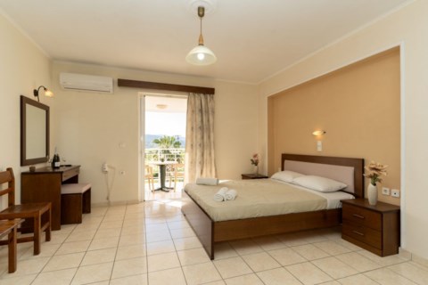Pahnis Studios Zakynthos Greece
