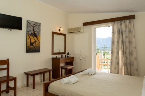 Pahnis Studios Zakynthos Greece