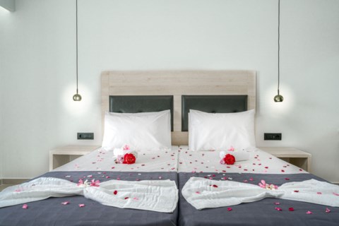 Breeze Luxury Rooms Holidays in Zakynthos Greece